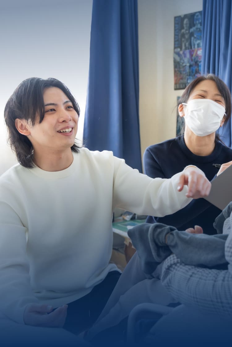 介助するシーン